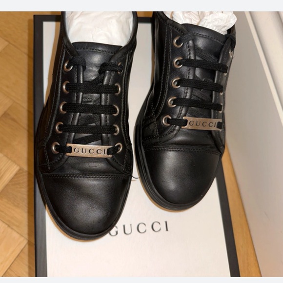 GUCCI classic LEATHER SNEAKERS model 423301. All black. Size 36.5 (7) - Picture 1 of 9